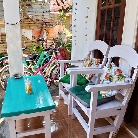 Fullesguesthouse Quần đảo Gili Ngoại thất bức ảnh