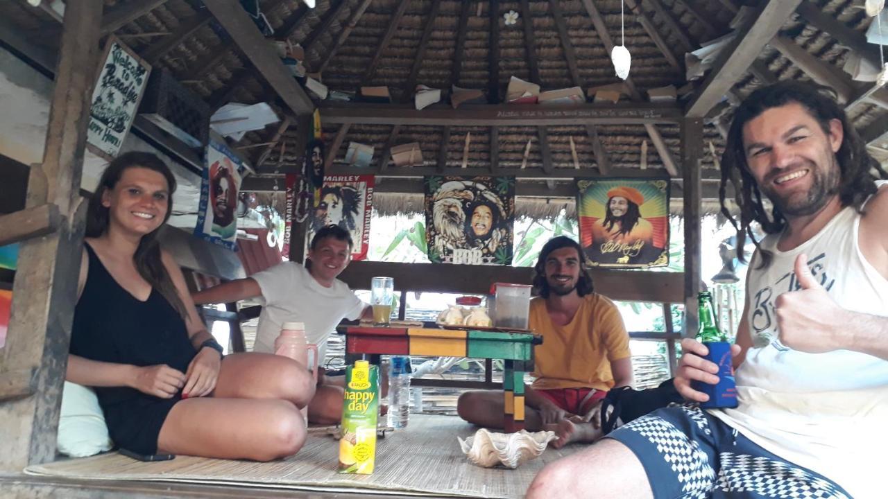 Fullesguesthouse Quần đảo Gili Ngoại thất bức ảnh