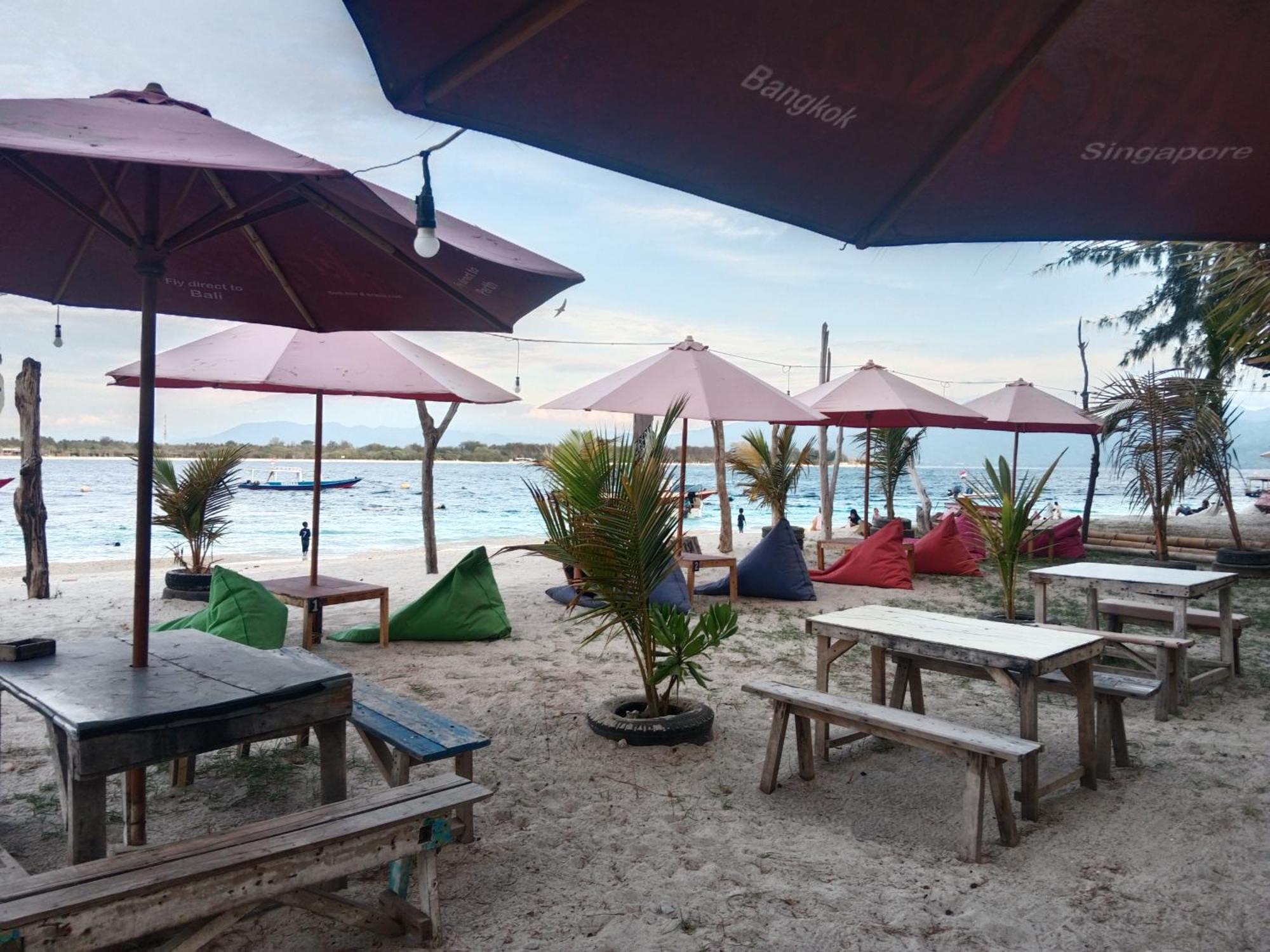 Fullesguesthouse Quần đảo Gili Ngoại thất bức ảnh