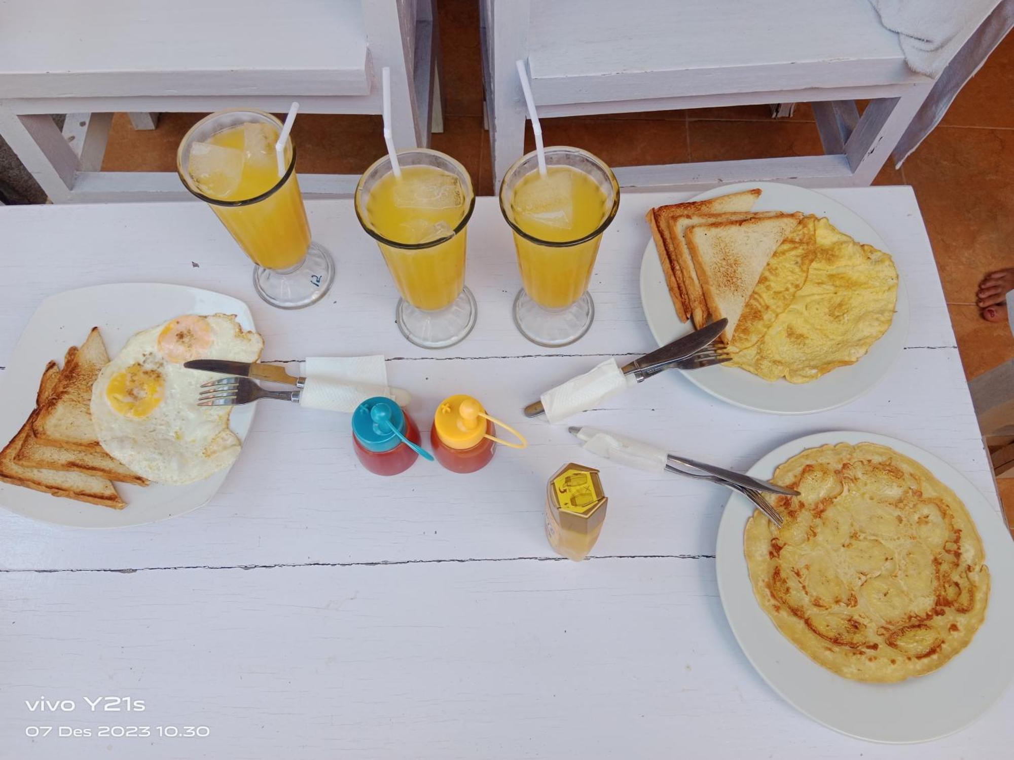 Fullesguesthouse Quần đảo Gili Ngoại thất bức ảnh
