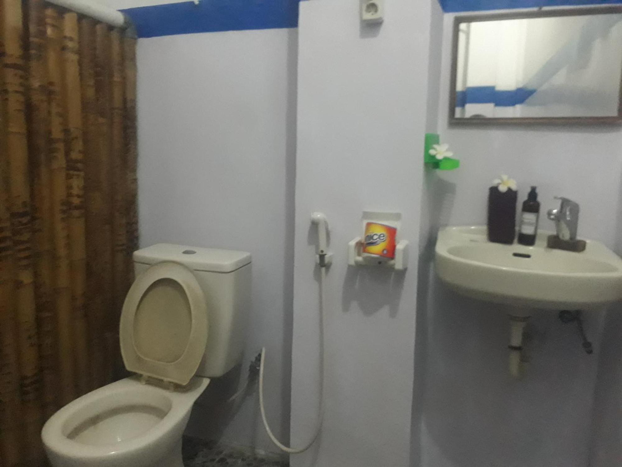 Fullesguesthouse Quần đảo Gili Ngoại thất bức ảnh