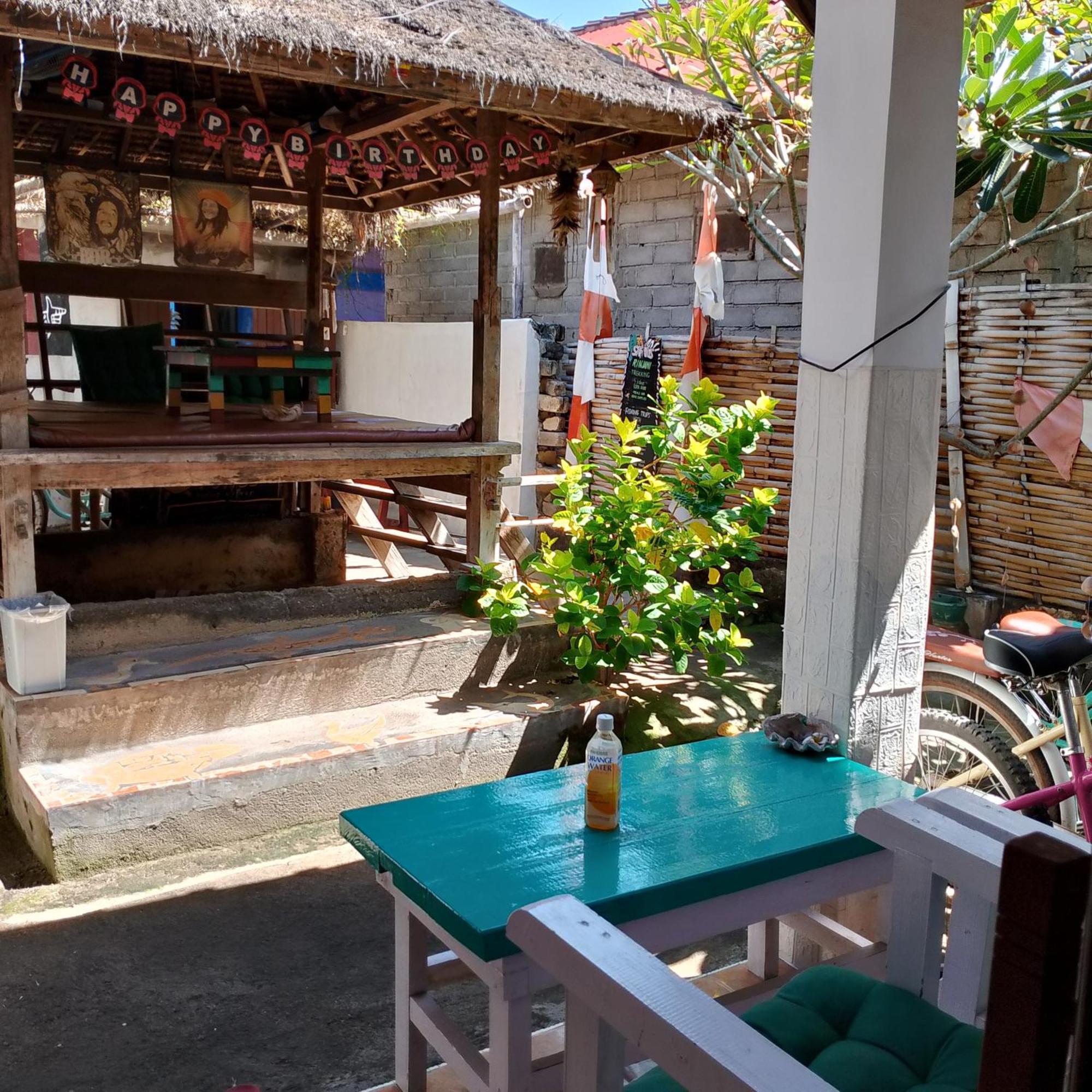 Fullesguesthouse Quần đảo Gili Ngoại thất bức ảnh